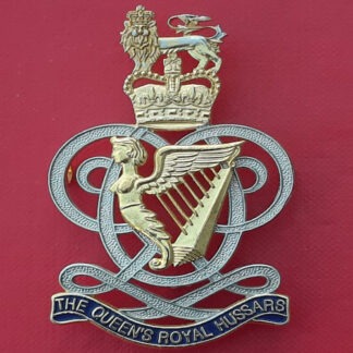 The Queen's Royal Irish Hussars - Queen's Crown Silver Plate, Gilt & Enamelled Piper's Caubeen Badge.