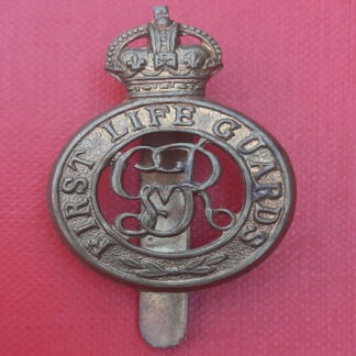 The Life Guards - GvR King's Crown Gilding Metal Cap Badge.