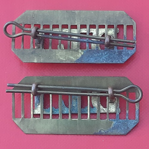 The Durham Light Infantry - Gilding Metal Shoulder Titles. - Image 2