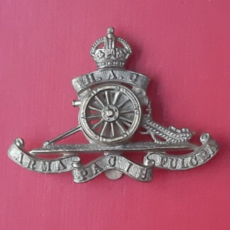 The Honourable Artillery Company - King's Crown Gilding Metal Cap Badge.