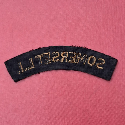 The Somerset Light Infantry - Woven Cloth Shoulder Title. - Image 2