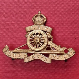 The Honourable Artillery Company - King's Crown Officer's Gilt Cap Badge.