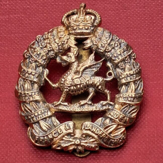 1st Battalion The Monmouthshire Regiment - King's Crown Gilding Metal Cap Badge.