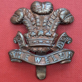 WW1 The Welsh Regiment - Gilding Metal Economy Issue Cap Badge.