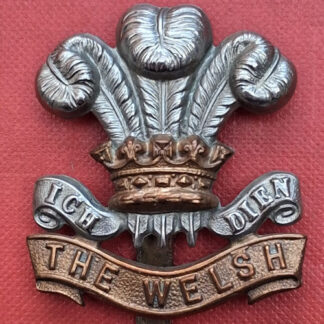 WW1 The Welsh Regiment - Bi Metal Cap Badge.