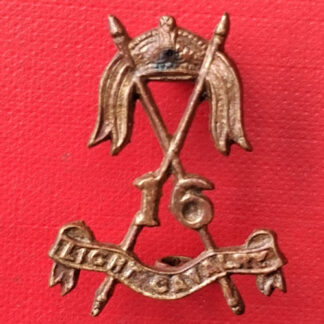 The 16th Lancers Light Cavalry - King's Crown Cast Giding Metal Cap Badge.