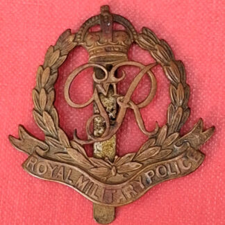 The Royal Military Police - King's Crown Gv1 Gilding Metal Cap Badge.