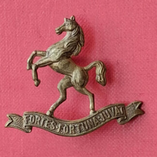 (New Zealand) The Mounted Rifles -  Gilding Metal Cap Badge.