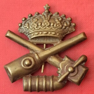 Italy Fortress Artillery - Gilding Metal Cap Badge.