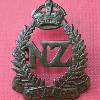 (New Zealand) New Zealand Expeditionary Force - King's Crown Gilding Metal Cap Badge.