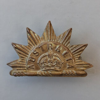 (Australia) 1st Pattern Australian Rising Sun - Gilding Metal Collar Badge.