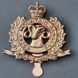 (Canada) The Rocky Mountain Rangers - Queen's Crown Gilding Metal Cap Badge.
