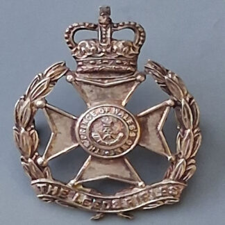 The Leeds Rifles - Queen's Crown Officer's Silver Plate Cap Badge.