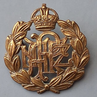 (New Zealand) The Royal New Zealand Air Force - King's Crown Gilding Metal Cap Badge.