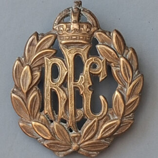 The Royal Flying Corps - King's Crown Gilding Metal Cap Badge.