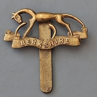 The Berkshire Yeomanry - Gilding Metal Beret Badge.