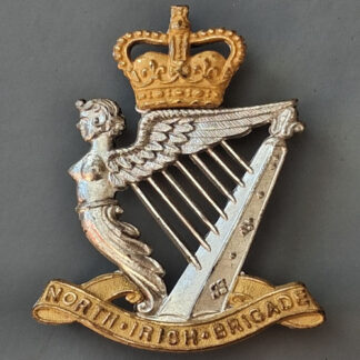 The North Irish Brigade - Queen's Crown Silver & Gilt Piper's Caubeen Badge.